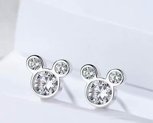 Hermosos aretes de plata S925