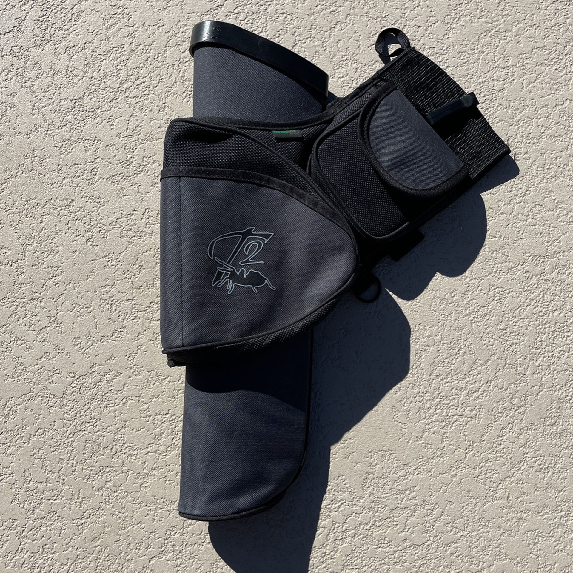 Left Handed Tarantula Archery Hip Quiver