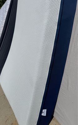 Two good Queens mattress one memoryfoam and one pillow top $140 each