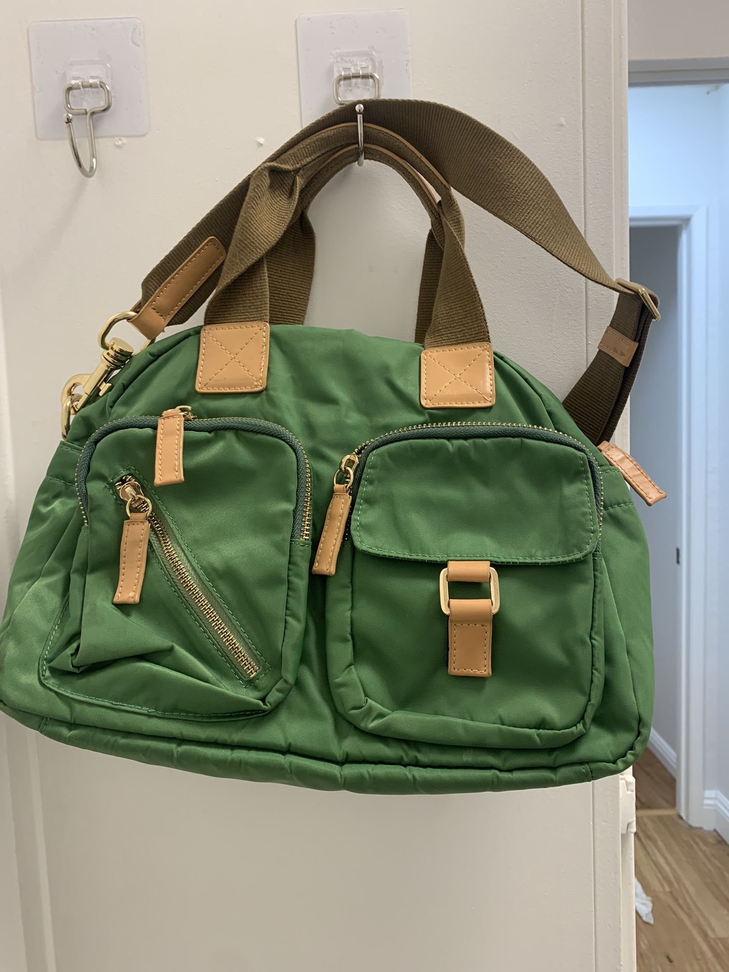 Green Tote Bag W/cross Straps 