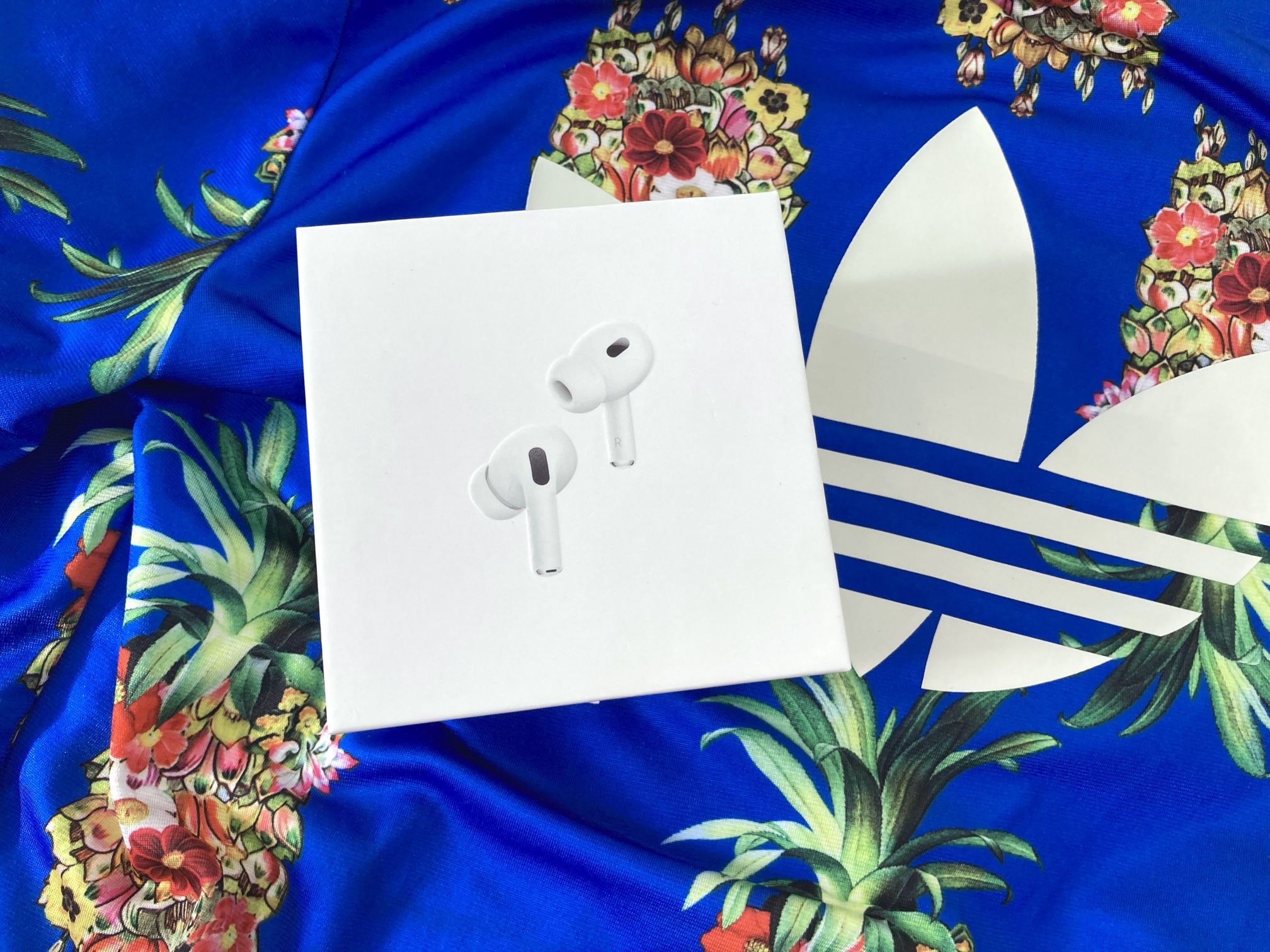 AirPods Pro 2 Wireless Bluetooth Apple Earbuds