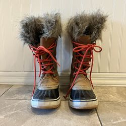 Sorel Women’s Snow boots Size 8
