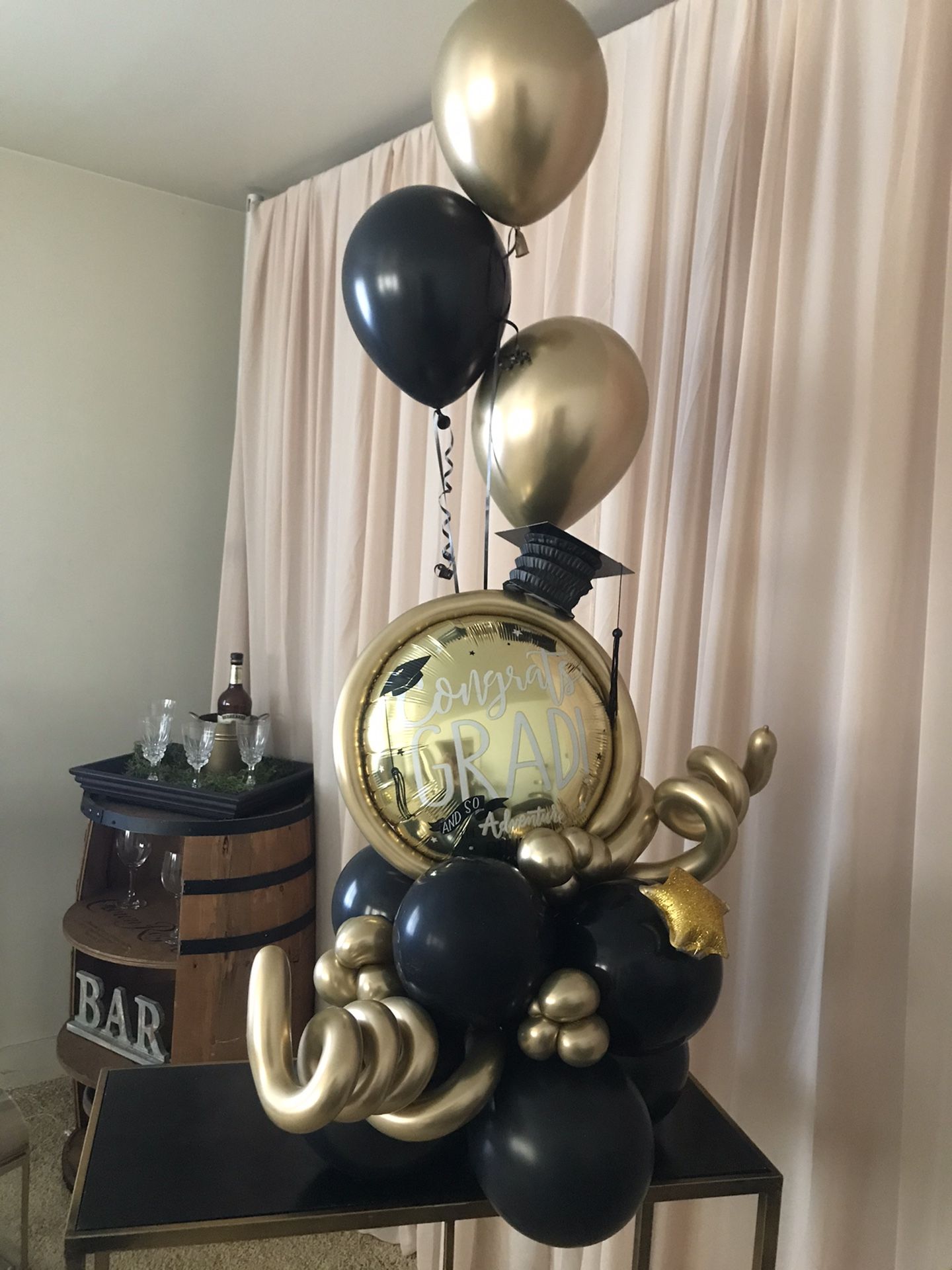 Graduation balloons/balloon bouquets