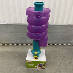 Little Tikes Superspiral Sprinkler – Brand New 