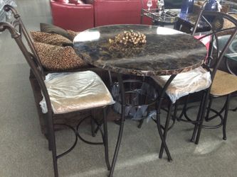 Pub table with 2 bar stool