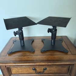 Gator Frameworks Desktop Studio Monitor Stand