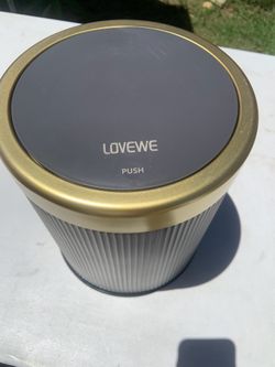 Trash bin