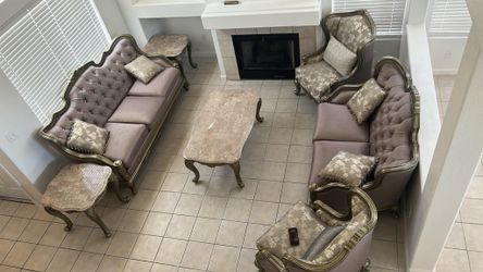 Elegant French Provincial Living Room Set – Excellent Condition