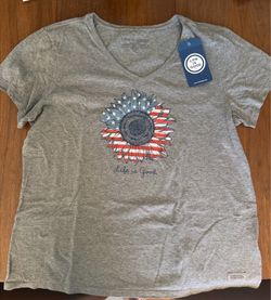 NEW Women’s Life Is Good t-shirt  XL