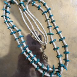 Vintage Pucashell And Turquoise Necklace