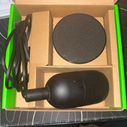 RAZER SEIREN V3 MINI