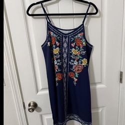 Women’s Dress Medium