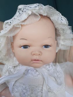 Vintage 1972 Horsman bye lo doll
