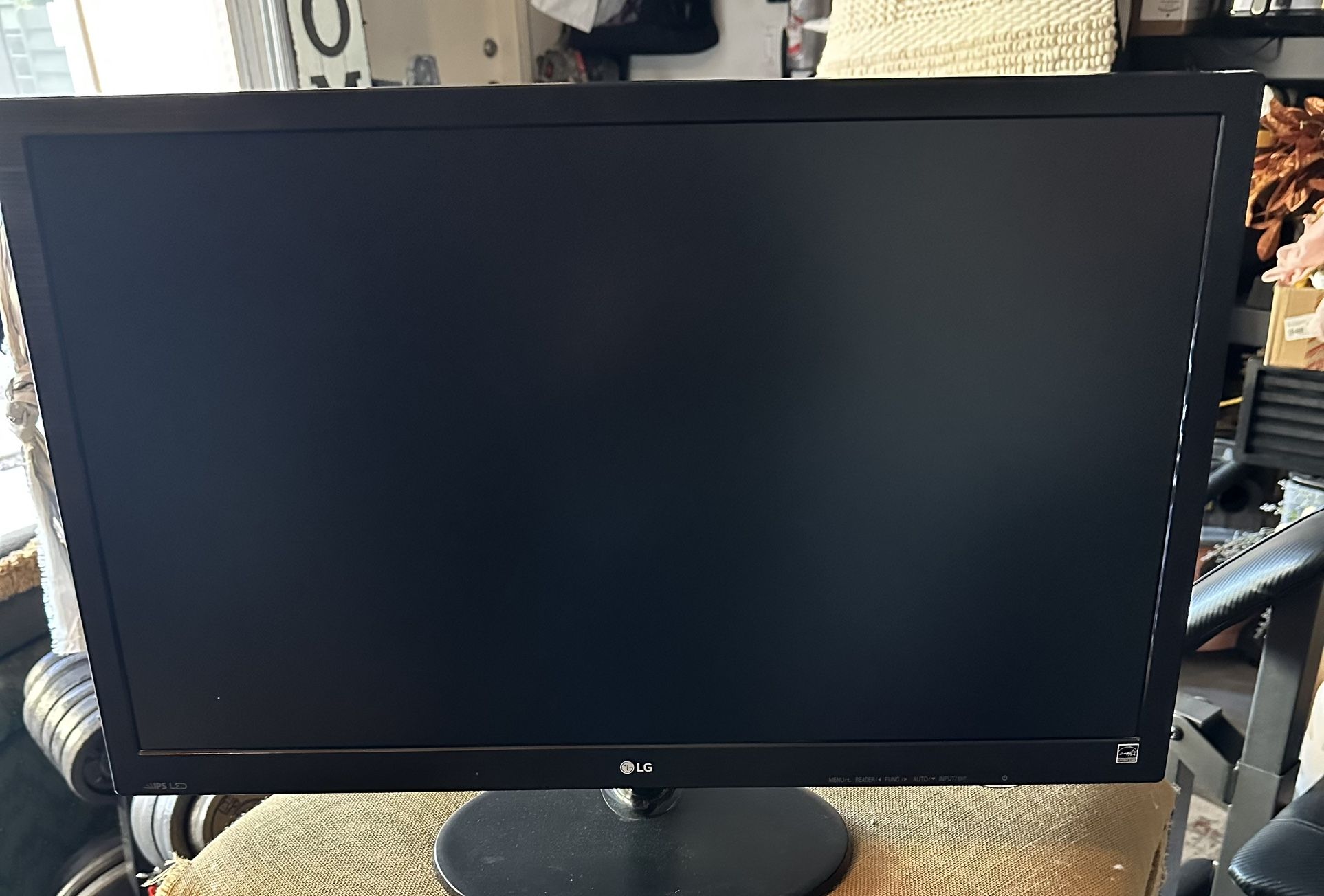 27” Computer Monitor