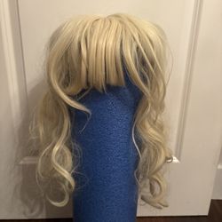 Long Blonde Wavy Wig 
