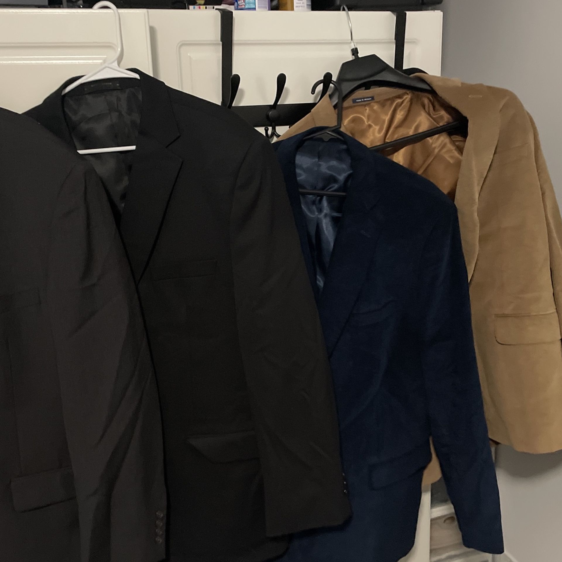 Men’s Suites/Jacket 