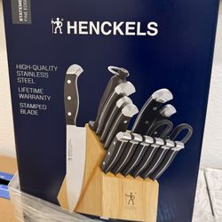 Henckels Premium Quality 15 Set Knife Set Over 24K Reviews Brand New In Box