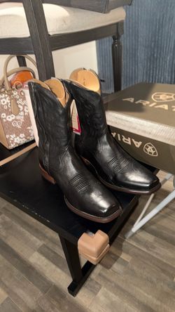 Ariat boots size 13 wide