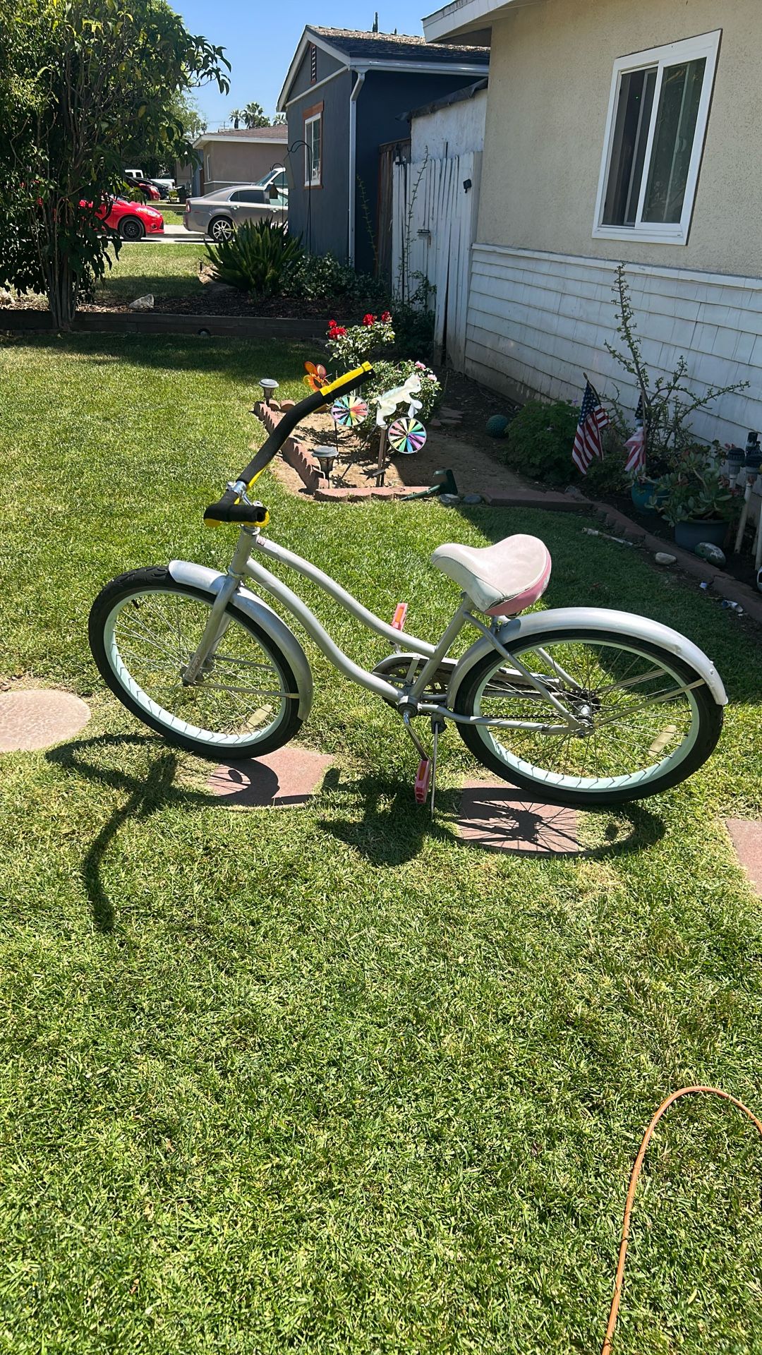 24 HUFFY cruiser beach bike