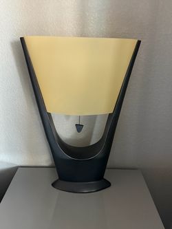 Two Modern Nightstands Lamps with Pull Chain