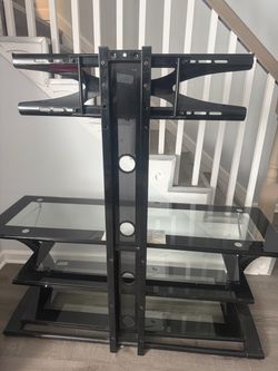 Black Full-Motion TV Wall Mount Bracket