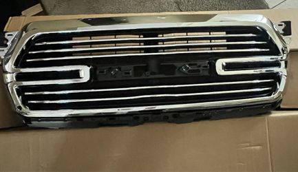🤩💰🔥💲2014-2019 RAM 1500 OEM Chrome Grille – Cheap Upgrade! Price:$40