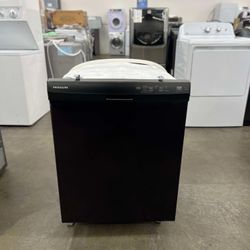 FRIGIDAIRE 24 in Front Control Built-In Tall Tub Dishwasher 