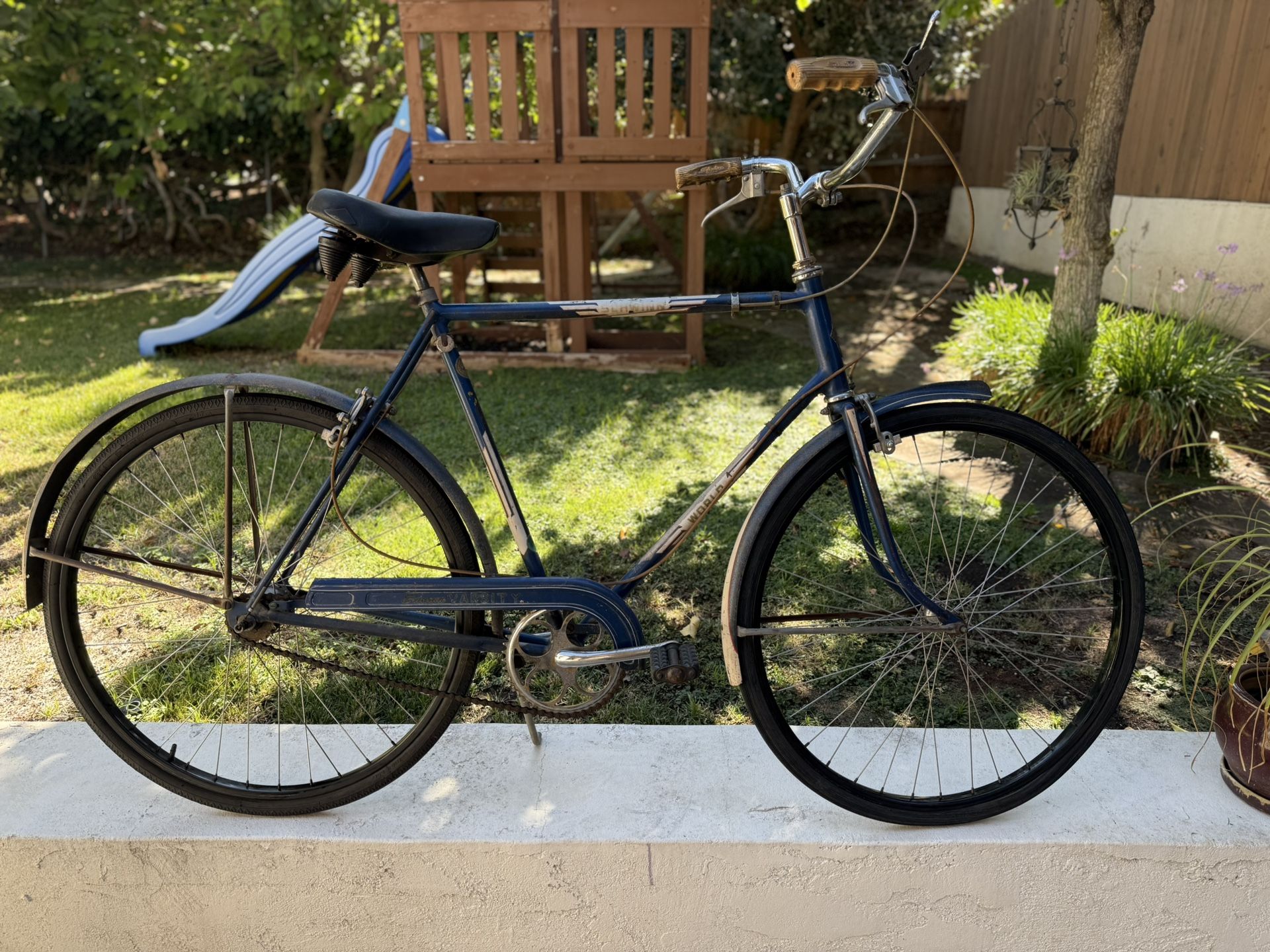 SALE: Vintage 1950’s Schwinn Varsity 3-speed Bicycle In Blue