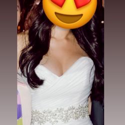 STUNNING WEDDING DRESS