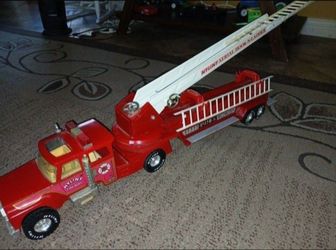 Vintage Nylint Aerial Hook N Ladder, all metal