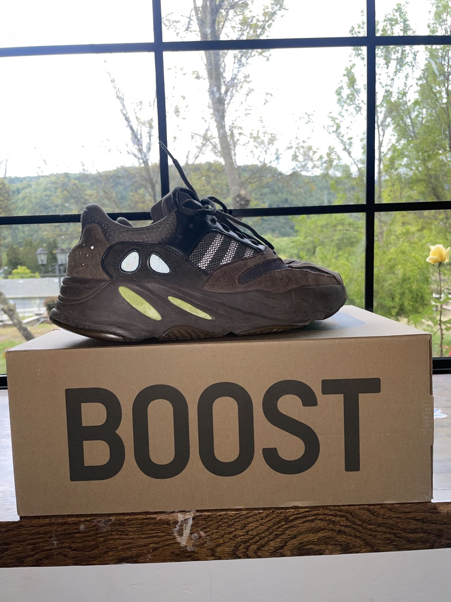 Yeezy 700 Muave 