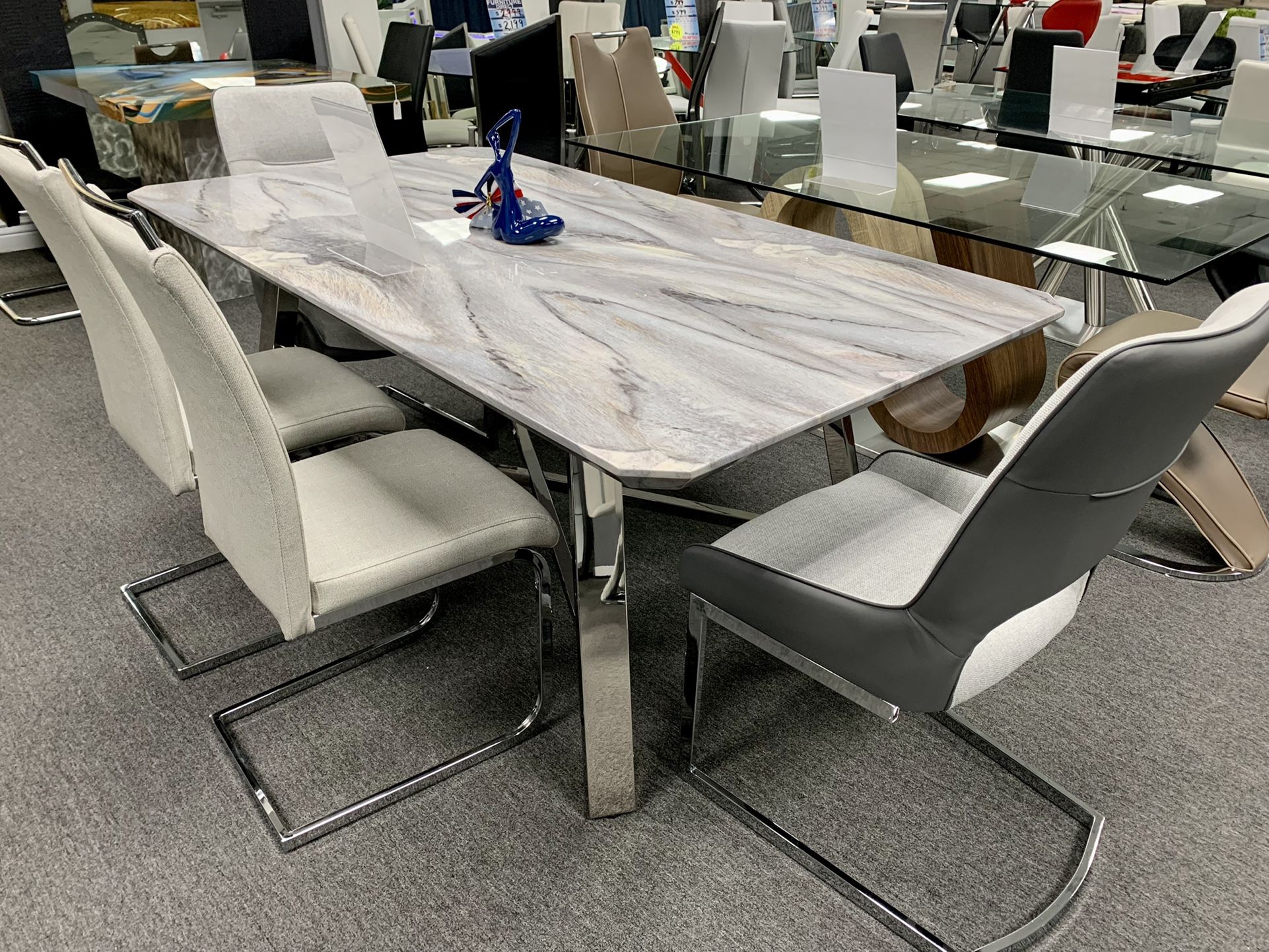 👔FATHERS DAY DINNING SALE GOING ON NOW 🚨 50% to 80% Off Retail 🚨 DINNING TABLES STARTING @ $199