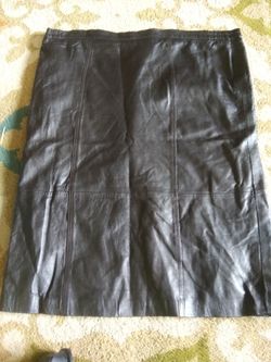 4xl leather skirt