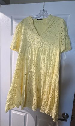 Women’s dress 💛