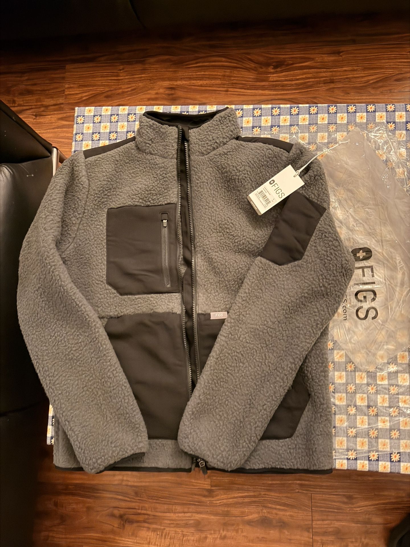 Figs On-Shift Sherpa Jacket (Small)