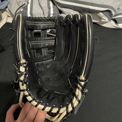 Custom Wilson Outfielder Glove (brand New)