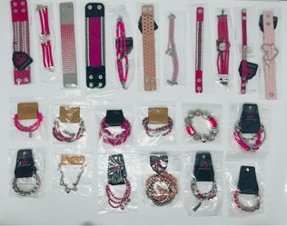 Costume bracelets in pink