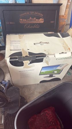 Gateway FPD2185W 21" LCD Monitor in Box