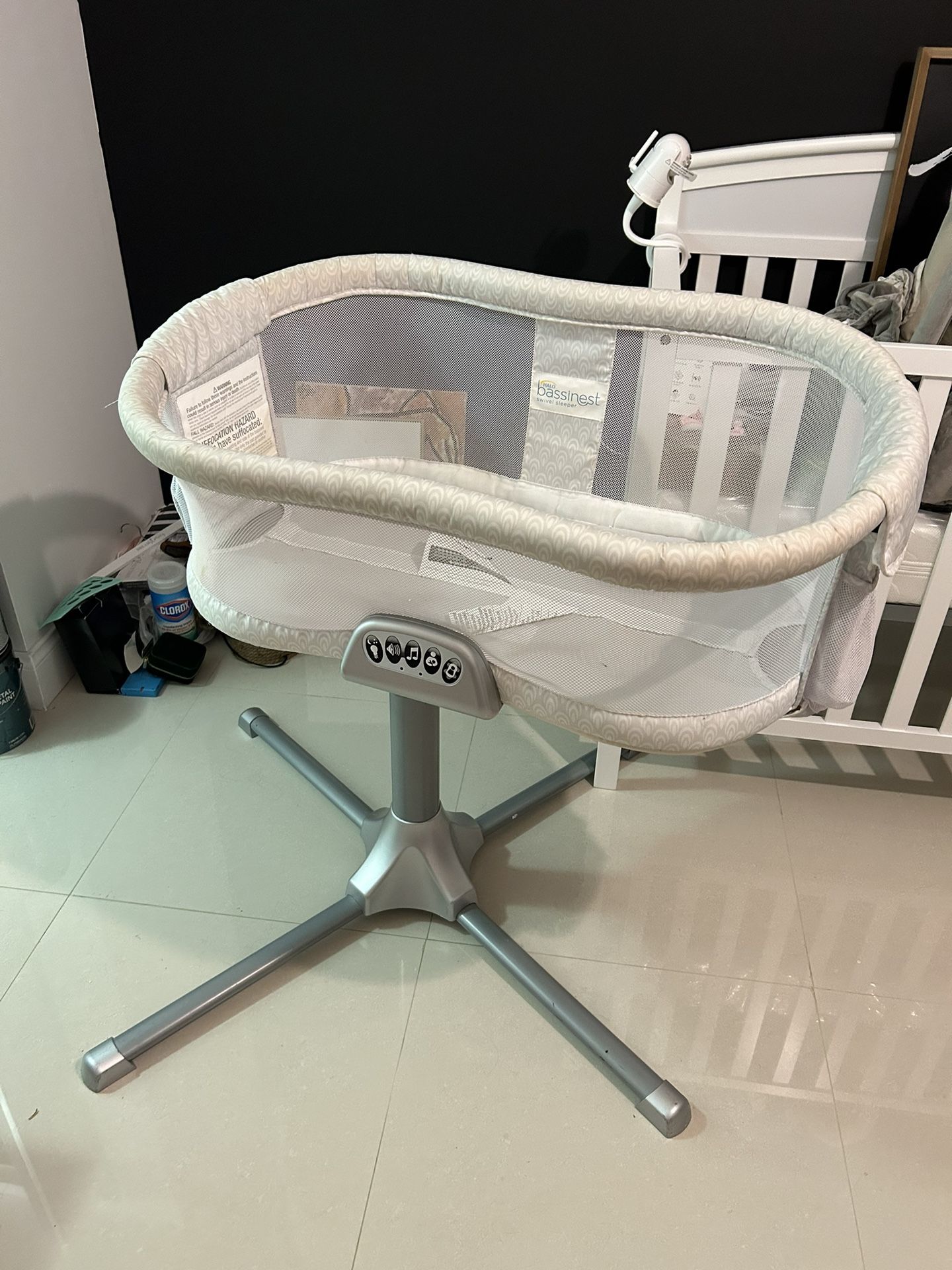 Halo Bassinest Swivel Sleeper