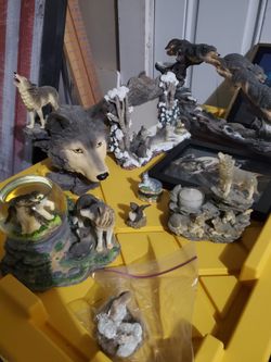 Various Wolf Decor
