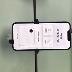 iPhone 16e Cricket Wireless