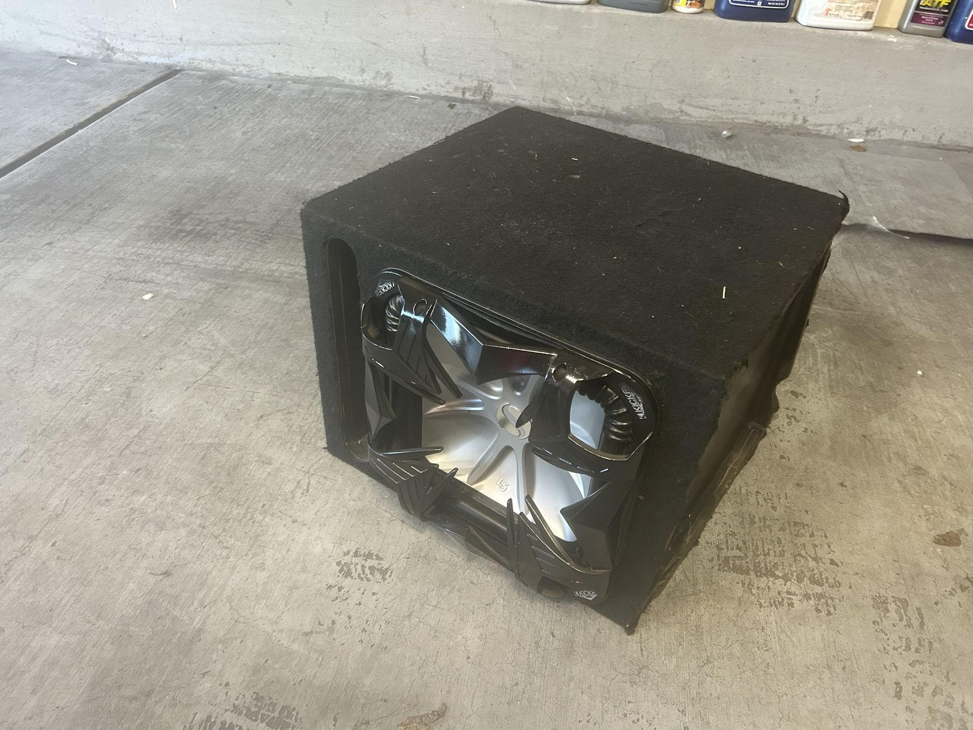 12” KICKER L5 w/PORTED BOX for Sale in Las Vegas, NV OfferUp