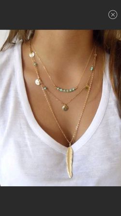 Women’s 3 layer feather necklace
