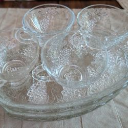 4 VTG Anchor Hocking Serva Snack Trays & Cups - Excellent 