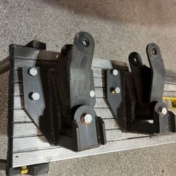 2000-2006 Tundra Long Travel Shackles And Hangers 