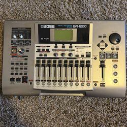 Boss BR-1200 Digital Recording Studio