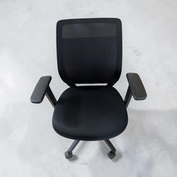Black Mesh Back Office Chair