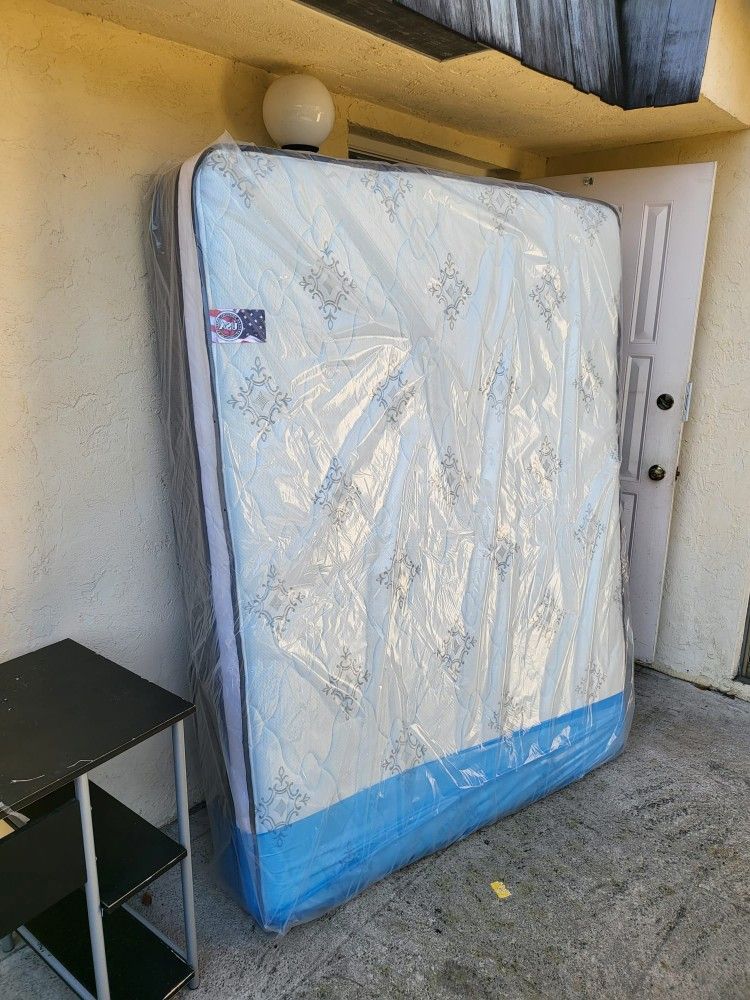 NEW QUEEN PILLOW TOP MATTRESS/ DELIVER AVAILABLE NOW/ HABLAMOS ESPAÑOL/ ENTREGA INMEDIATA