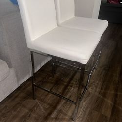 Set Of 2 White bar stools
