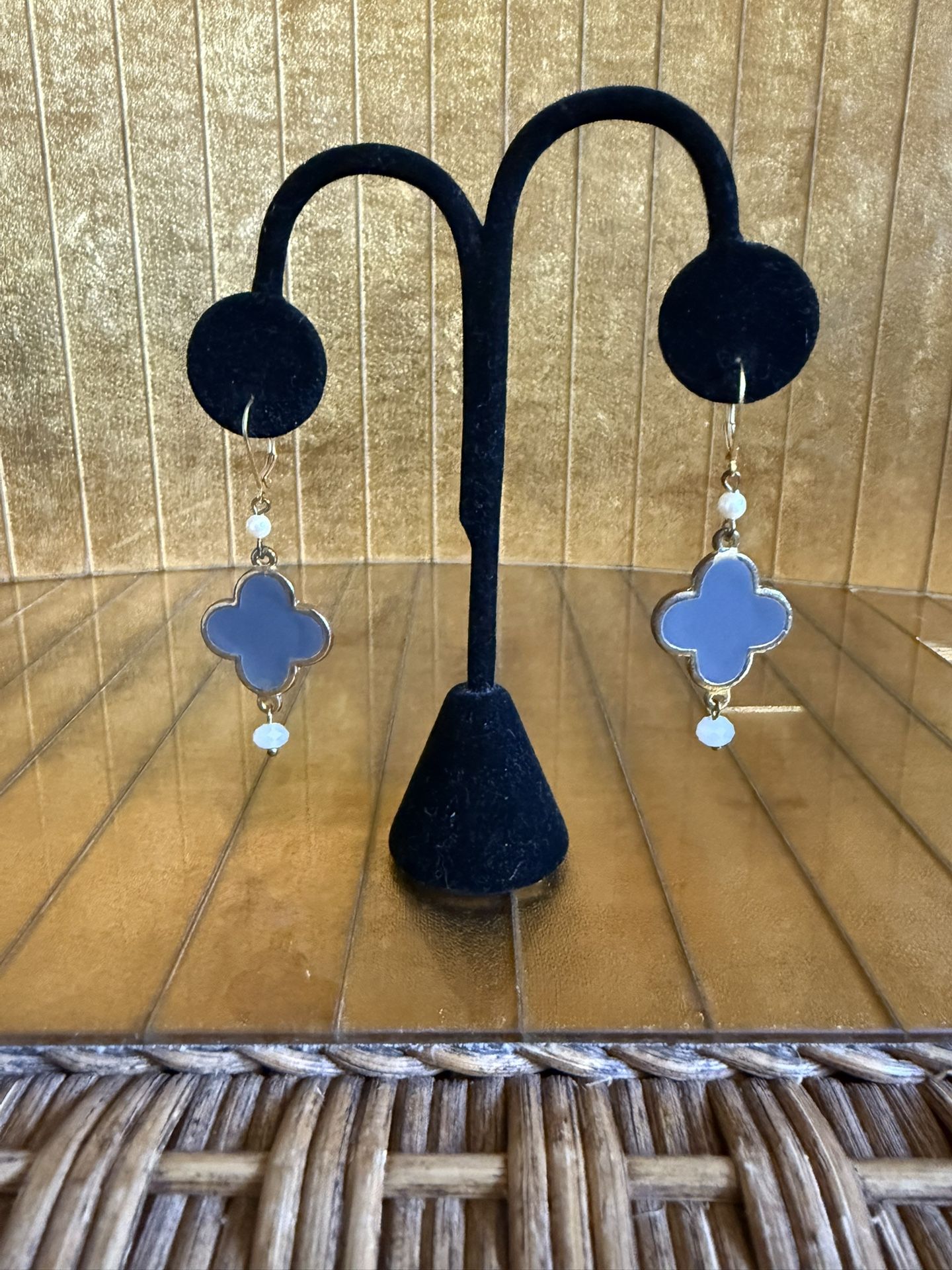 Gold/gray Lobe Dropped Pierced Earrings With Real Pearls And Moonstones